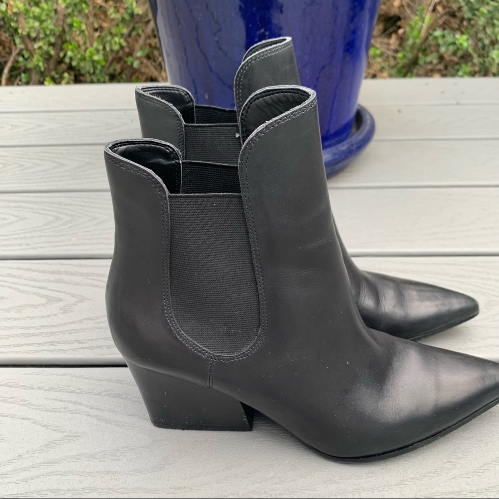 Kendall & Kylie Sleek Black Ankle Booties - Picture 4 of 9